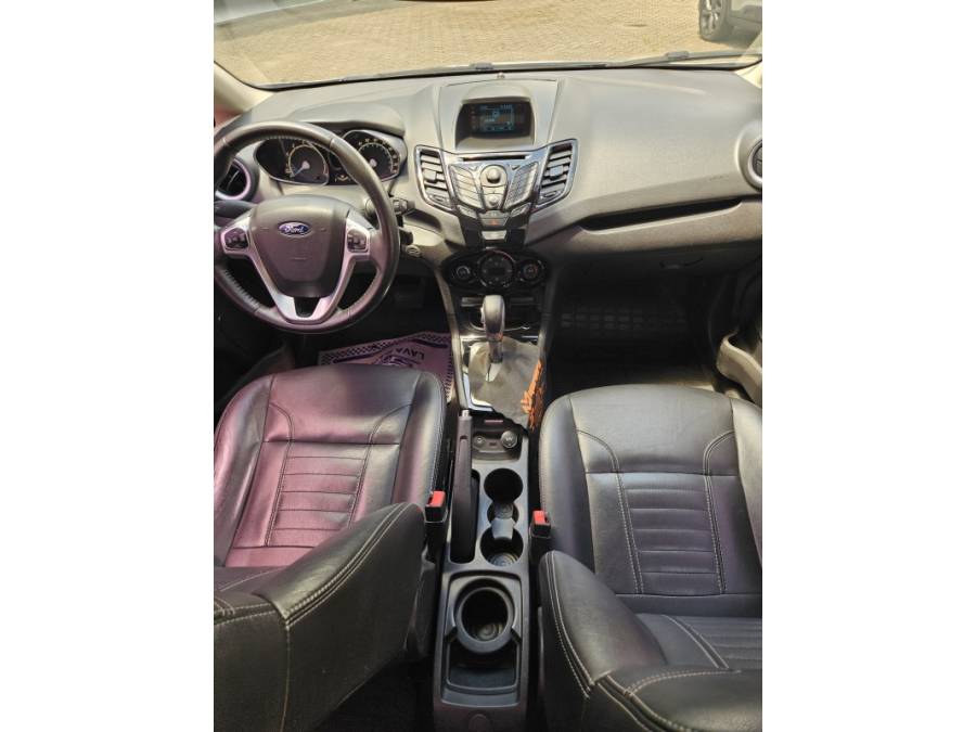 FORD - FIESTA - 2014/2014 - Branca - R$ 47.000,00