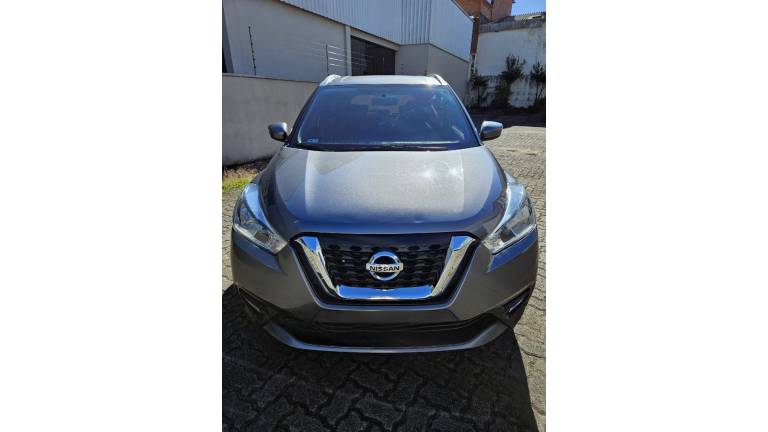 NISSAN - KICKS - 2018/2019 - Cinza - R$ 85.000,00