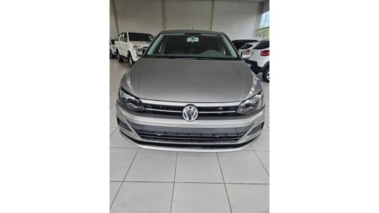 VOLKSWAGEN - VIRTUS - 2018/2019 - Prata - R$ 72.000,00