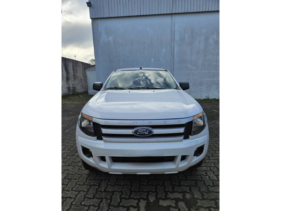 FORD - RANGER - 2012/2013 - Branca - R$ 85.000,00