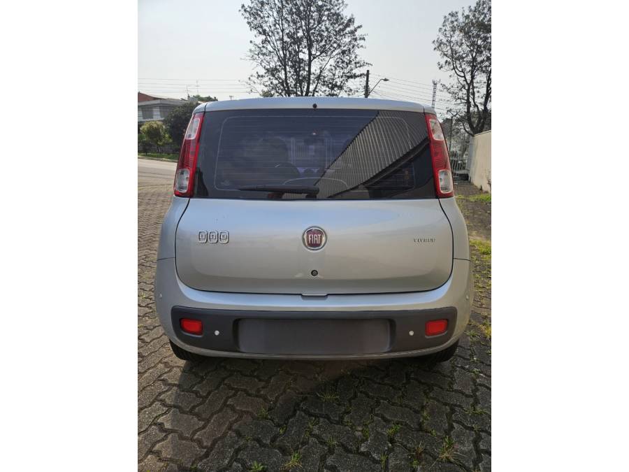 FIAT - UNO - 2013/2014 - Prata - R$ 35.000,00