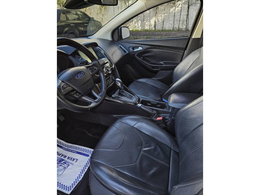 FORD - FOCUS - 2016/2016 - Branca - R$ 70.000,00