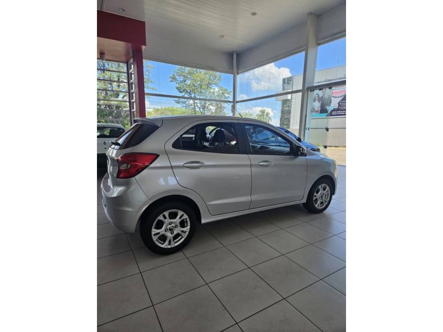FORD - KA - 2017/2018 - Prata - R$ 50.000,00