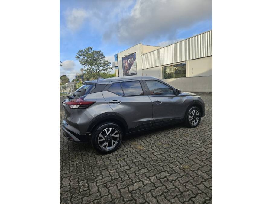 NISSAN - KICKS - 2022/2022 - Cinza - R$ 103.000,00