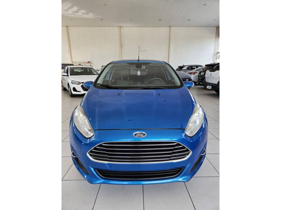FORD - FIESTA - 2015/2015 - Azul - R$ 48.000,00