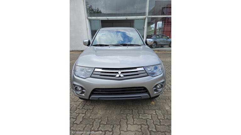 MITSUBISHI - L200 TRITON - 2015/2015 - Prata - R$ 119.000,00