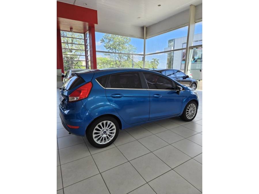 FORD - FIESTA - 2015/2015 - Azul - R$ 48.000,00