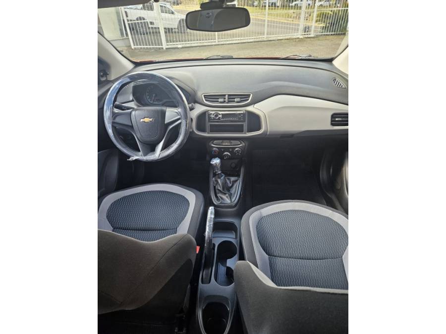 CHEVROLET - ONIX - 2015/2015 - Vermelha - R$ 43.000,00