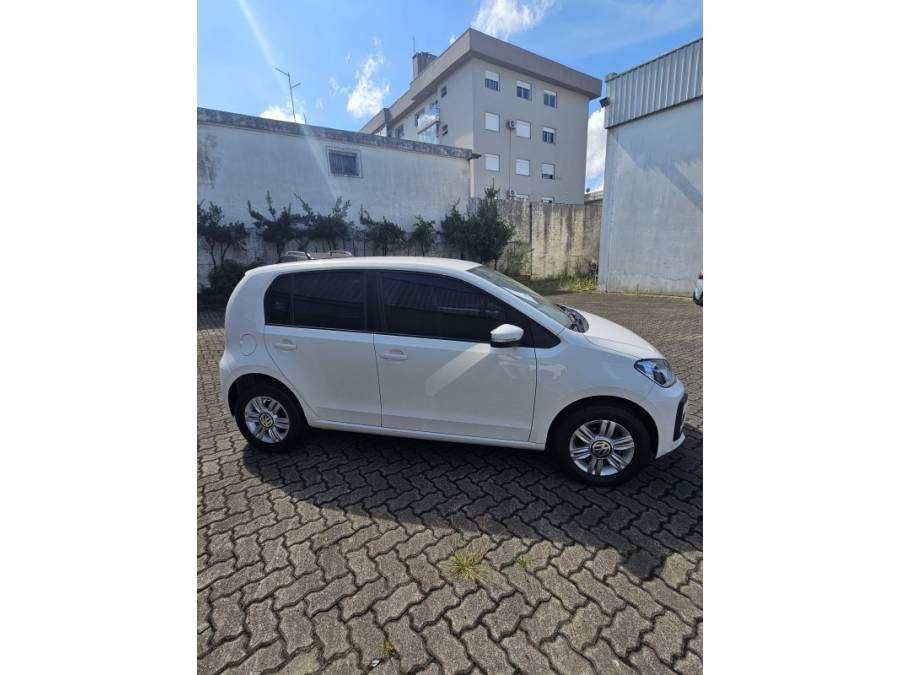 VOLKSWAGEN - UP - 2017/2018 - Branca - R$ 54.000,00