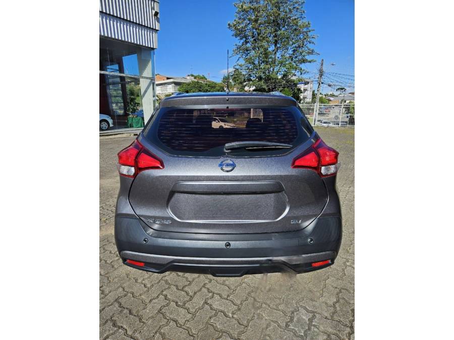 NISSAN - KICKS - 2018/2019 - Cinza - R$ 85.000,00