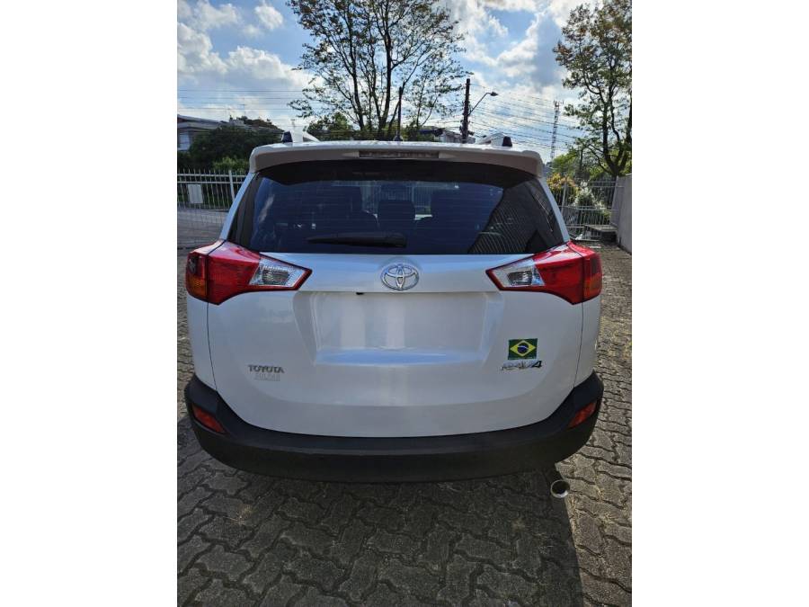 TOYOTA - RAV4 - 2012/2013 - Branca - R$ 77.000,00