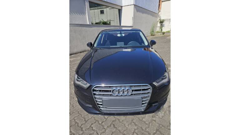 AUDI - A3 - 2014/2014 - Preta - R$ 75.000,00