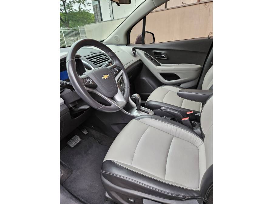 CHEVROLET - TRACKER - 2015/2016 - Roxa - R$ 78.500,00