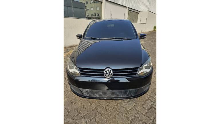 VOLKSWAGEN - FOX - 2013/2013 - Preta - R$ 42.000,00