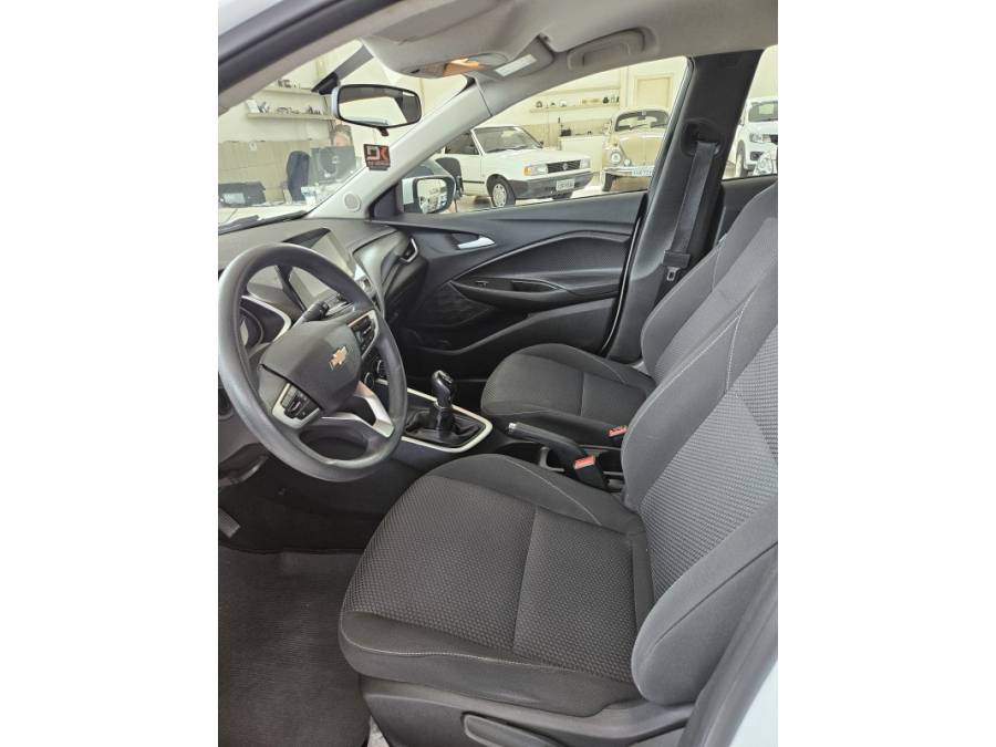 CHEVROLET - ONIX - 2022/2023 - Branca - Sob Consulta