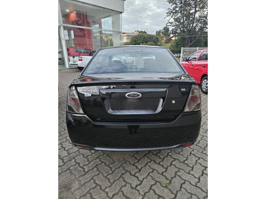 FORD - FIESTA - 2011/2011 - Preta - R$ 33.900,00