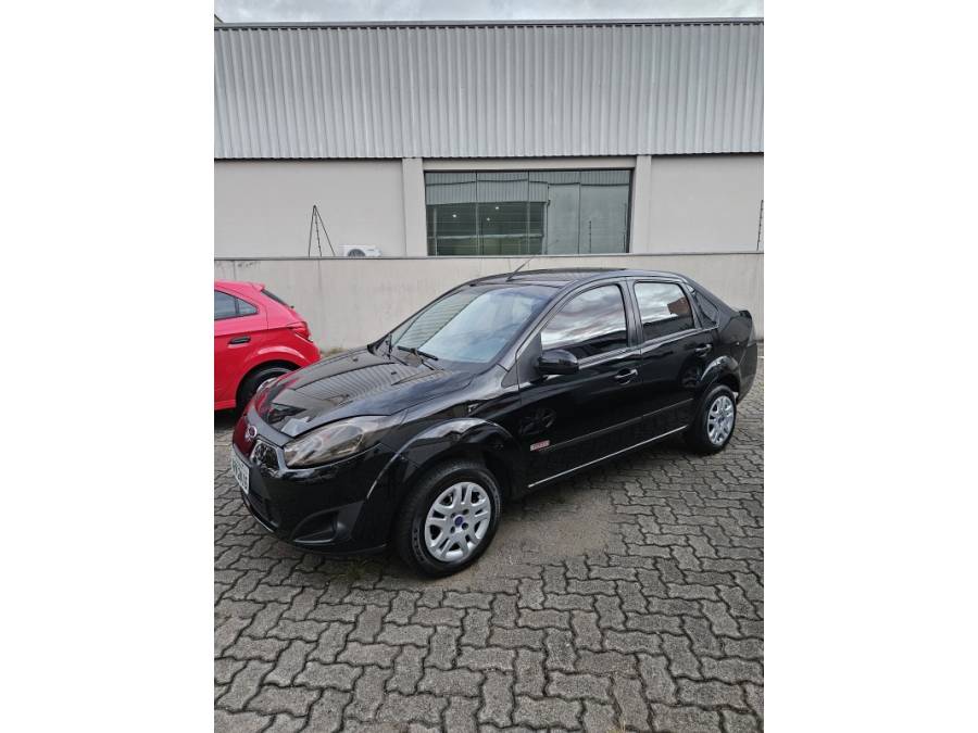 FORD - FIESTA - 2011/2011 - Preta - R$ 33.900,00