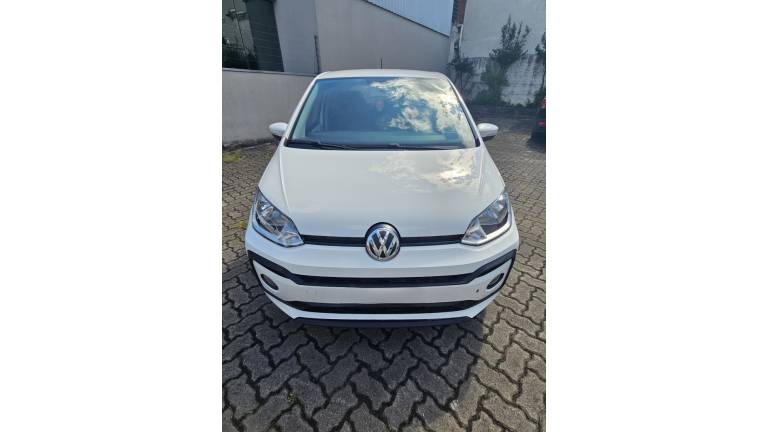 VOLKSWAGEN - UP - 2017/2018 - Branca - R$ 55.000,00