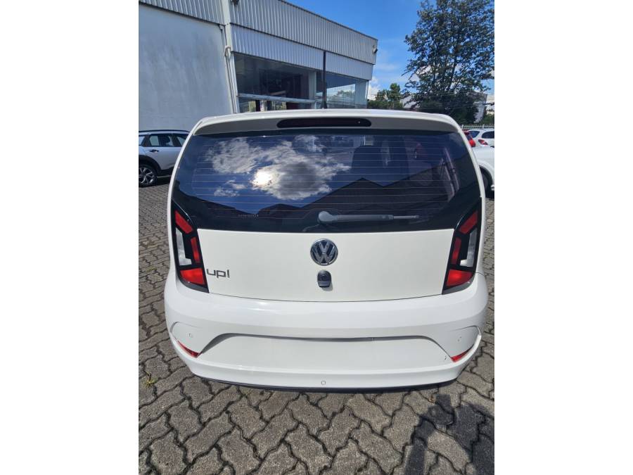 VOLKSWAGEN - UP - 2017/2018 - Branca - R$ 54.000,00