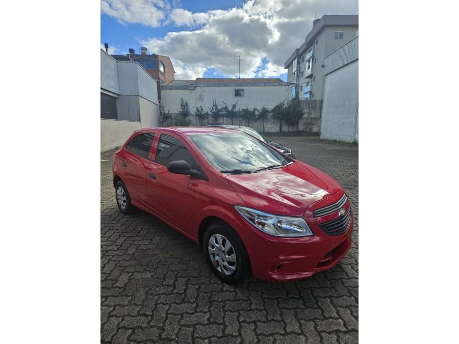 CHEVROLET - ONIX - 2015/2015 - Vermelha - R$ 43.000,00