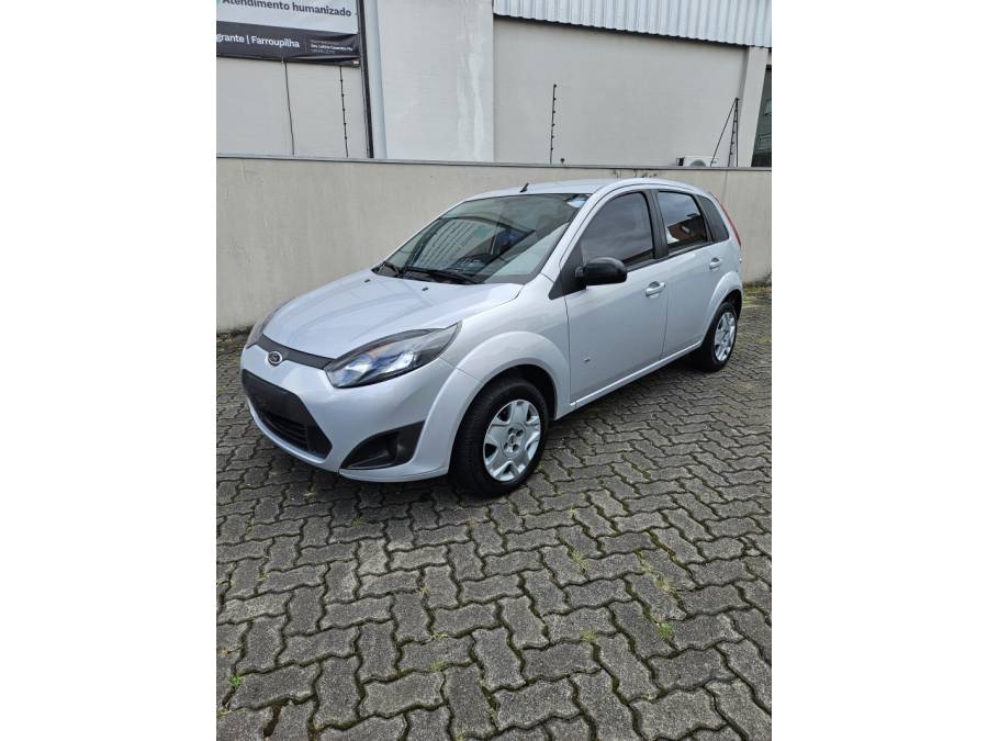 FORD - FIESTA - 2013/2014 - Prata - R$ 35.900,00