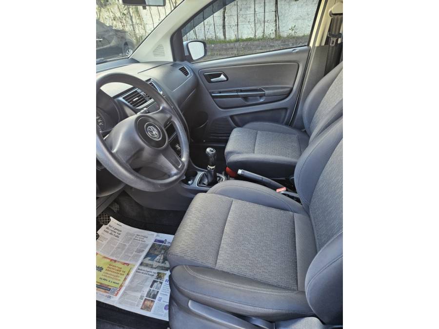 VOLKSWAGEN - FOX - 2012/2013 - Branca - R$ 39.000,00