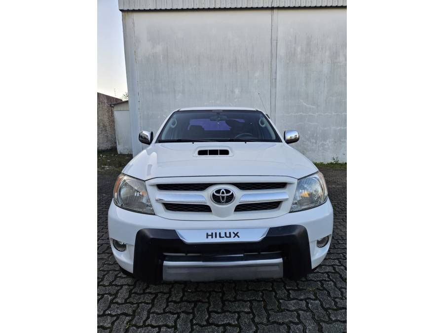 TOYOTA - HILUX - 2007/2008 - Branca - R$ 115.000,00