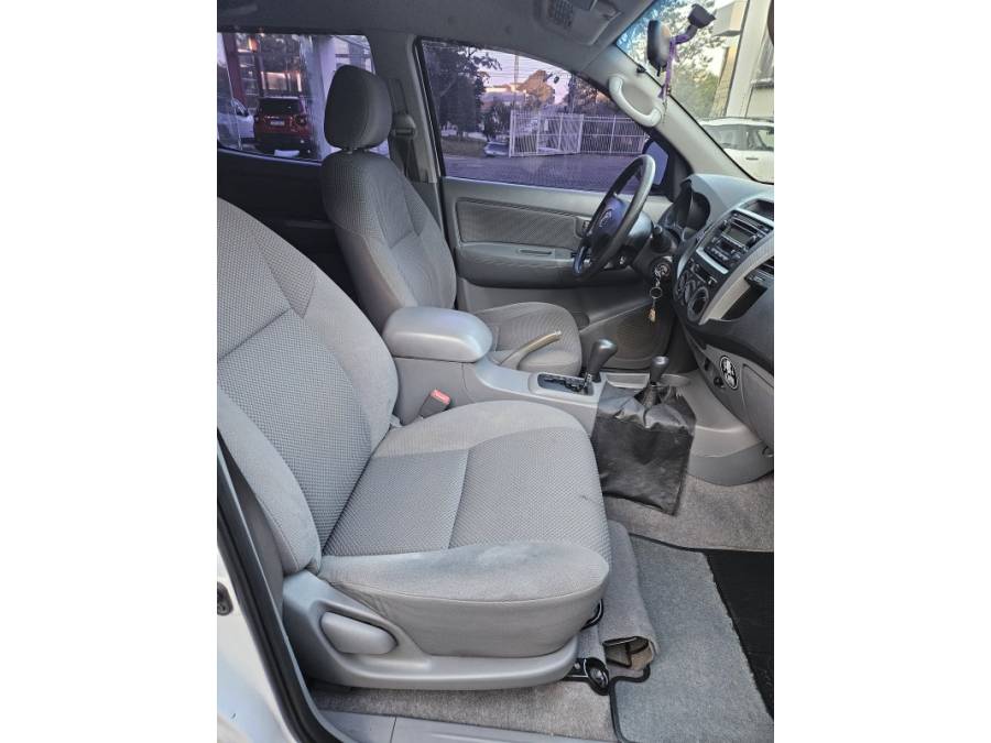 TOYOTA - HILUX - 2007/2008 - Branca - R$ 115.000,00