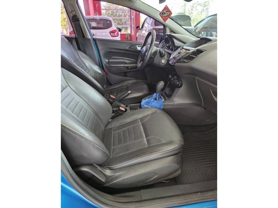 FORD - FIESTA - 2015/2015 - Azul - R$ 48.000,00