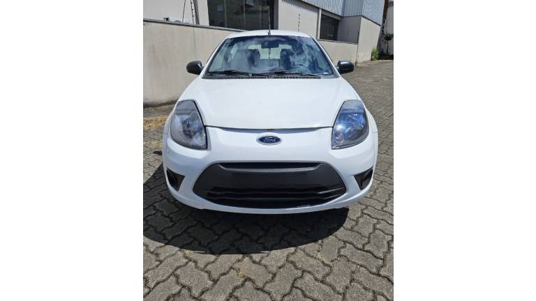 FORD - KA - 2012/2013 - Branca - R$ 26.000,00