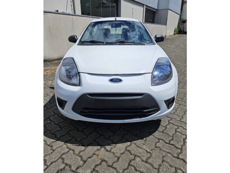 FORD - KA - 2012/2013 - Branca - R$ 26.000,00