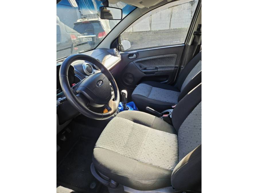 FORD - FIESTA - 2013/2014 - Cinza - R$ 34.000,00