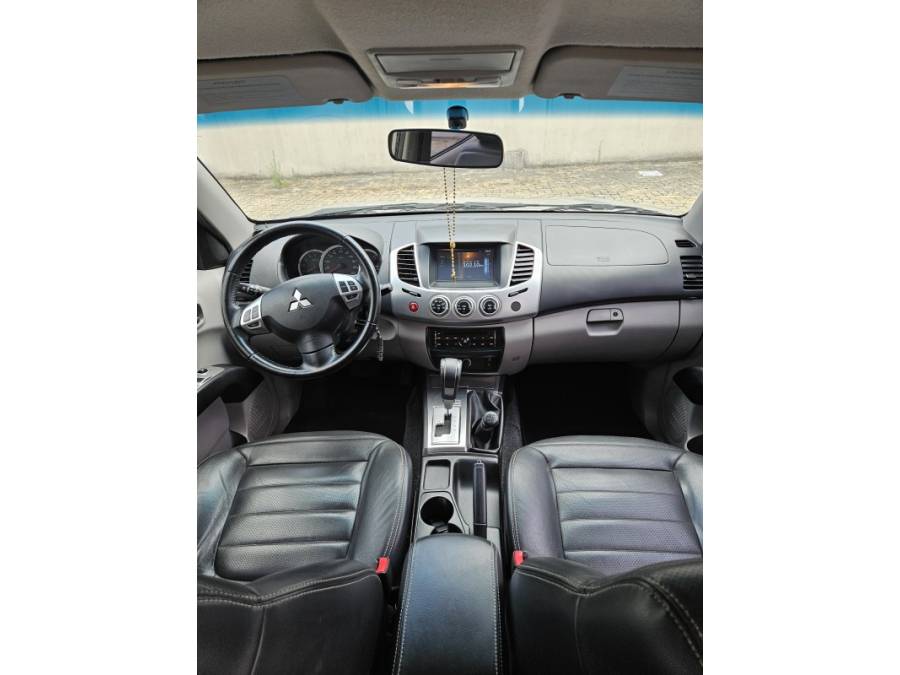 MITSUBISHI - L200 TRITON - 2015/2015 - Prata - R$ 119.000,00