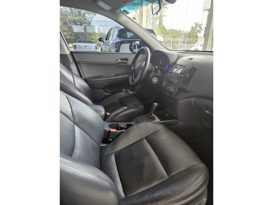 HYUNDAI - I30 - 2012/2012 - Prata - R$ 48.000,00